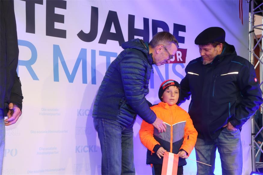 „Gute Jahre nur mit uns“-Tour mit Herbert Kickl hielt in Neudörfl