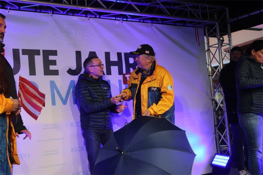 „Gute Jahre nur mit uns“-Tour mit Herbert Kickl hielt in Neudörfl