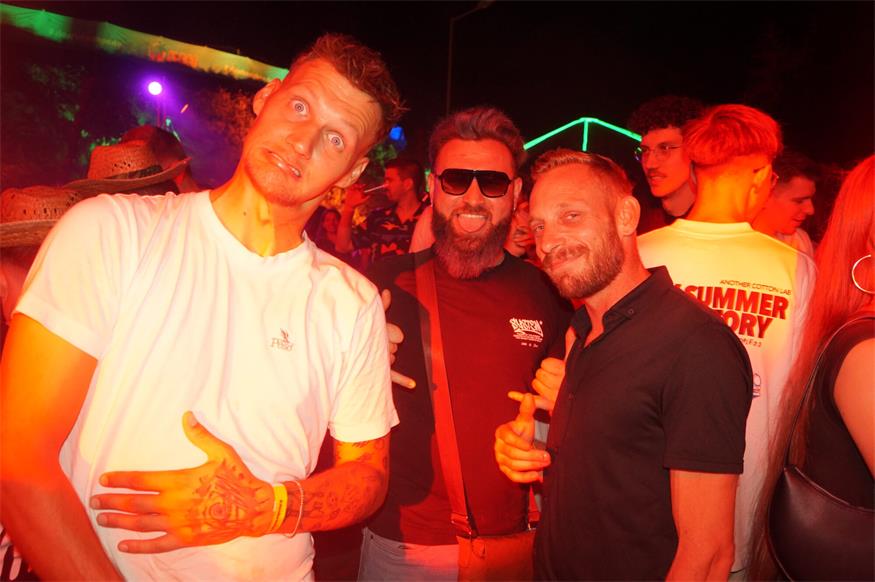 SLESS Beachparty bot Partystimmung pur