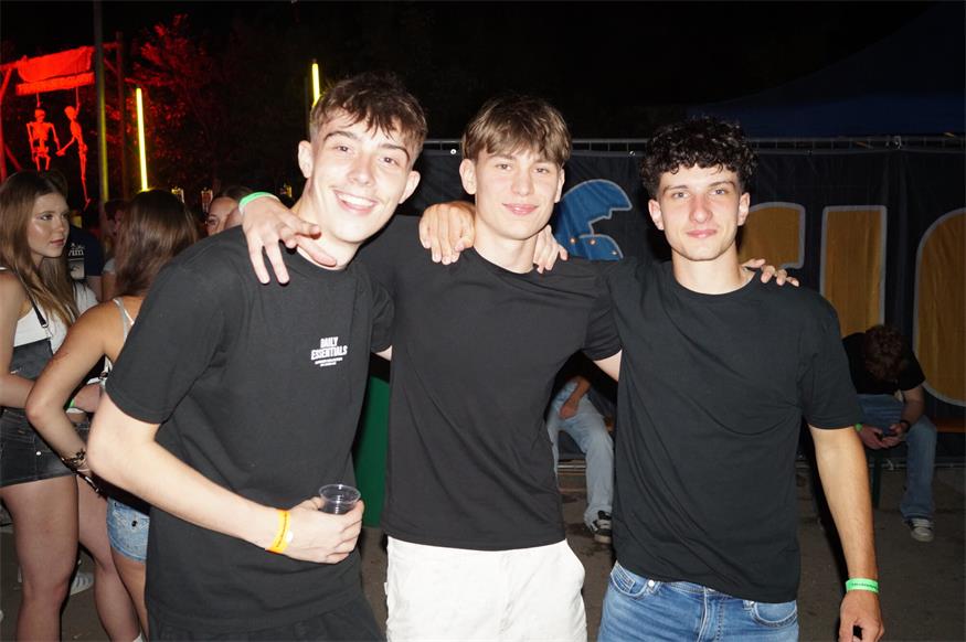 SLESS Beachparty bot Partystimmung pur