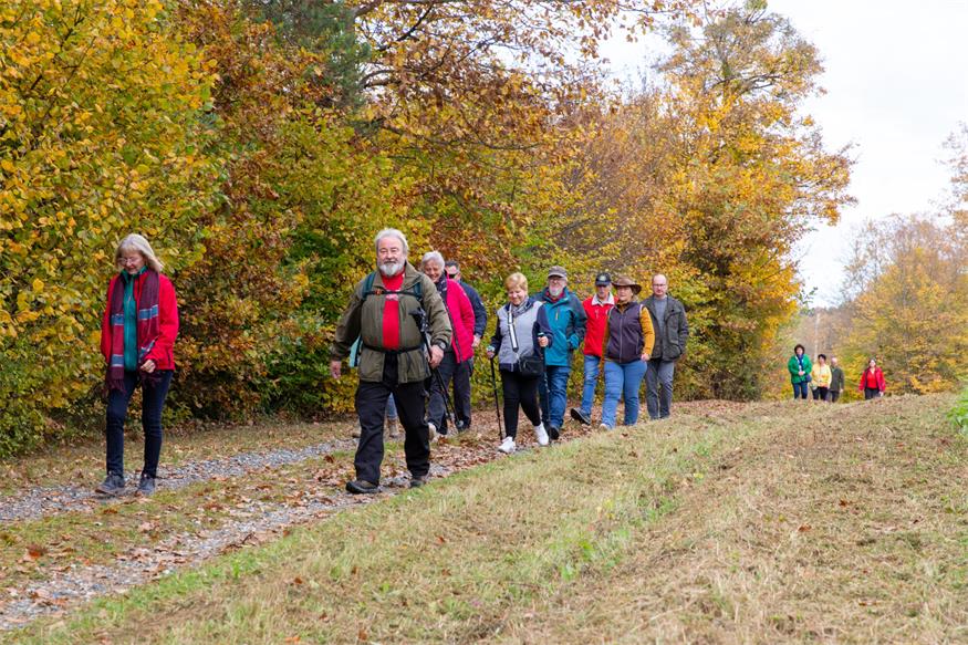 Auf Schienen und Rädern: Wandertag mit Tuk-Tuk-Treffen