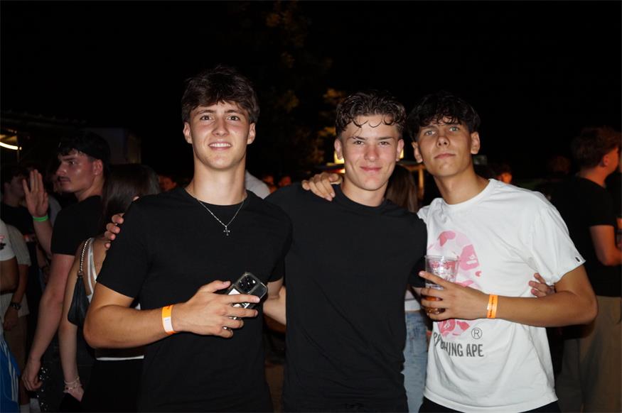 SLESS Beachparty bot Partystimmung pur