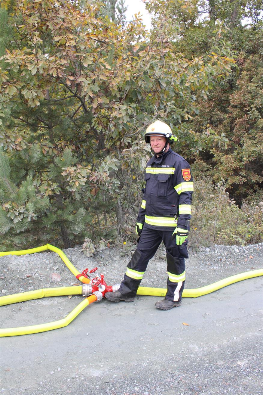 Verschüttete Personen und Fahrzeuge im Pilgersdorfer Steinbruch