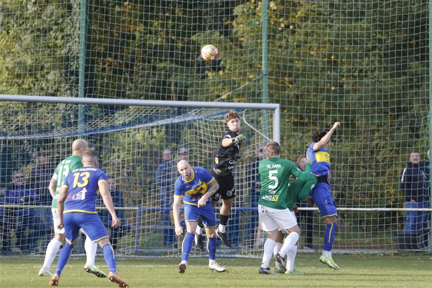 Halbturn rang Pama im Derby mit 2:0 nieder
