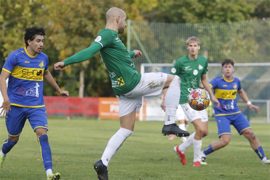 Halbturn rang Pama im Derby mit 2:0 nieder