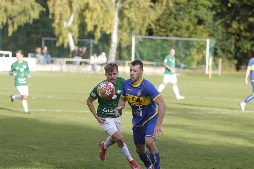 Halbturn rang Pama im Derby mit 2:0 nieder