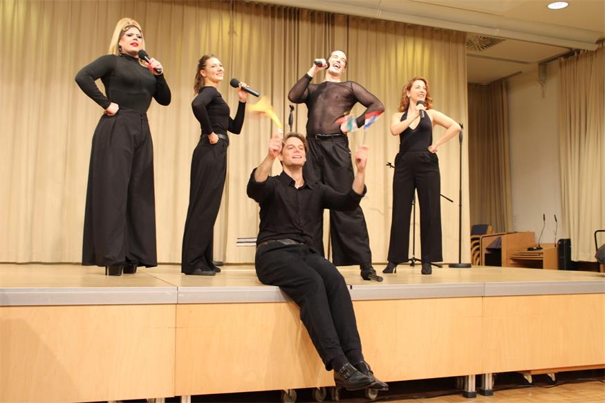 Standing Ovations für „gscheit gspüte“ Uraufführung in Oberpullendorf