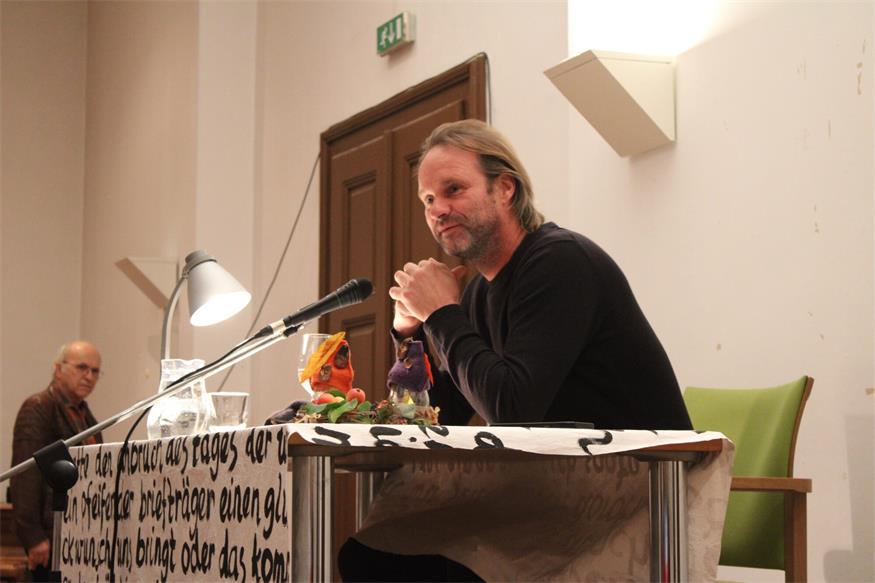 Clemens Berger nahm Lockenhaus mit ins „Haus des flüssigen Goldes“