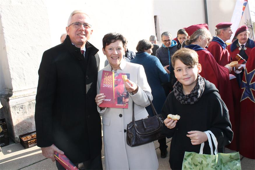 Nach der Martini-Messe wurden 300 Kipferl geteilt