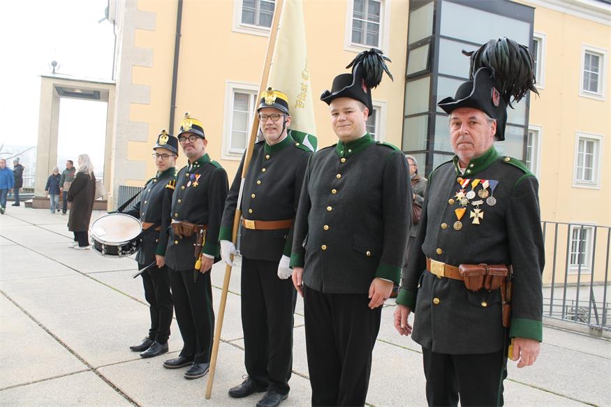 Nach der Martini-Messe wurden 300 Kipferl geteilt
