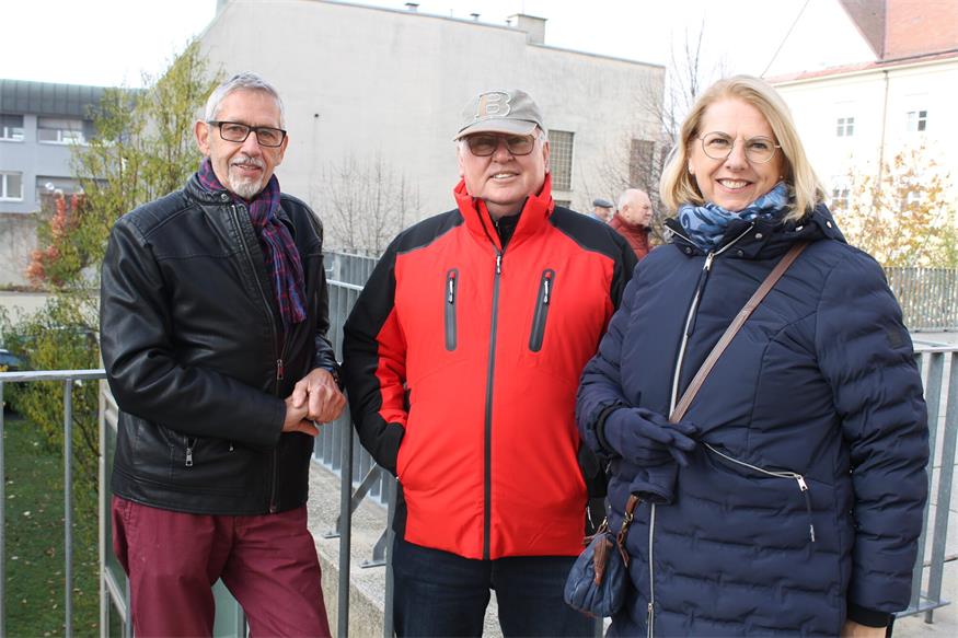 Nach der Martini-Messe wurden 300 Kipferl geteilt