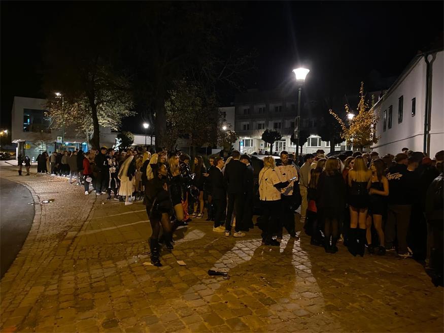 Gänsehaut und Partystimmung beim Halloween-Spektakel in Pöttsching