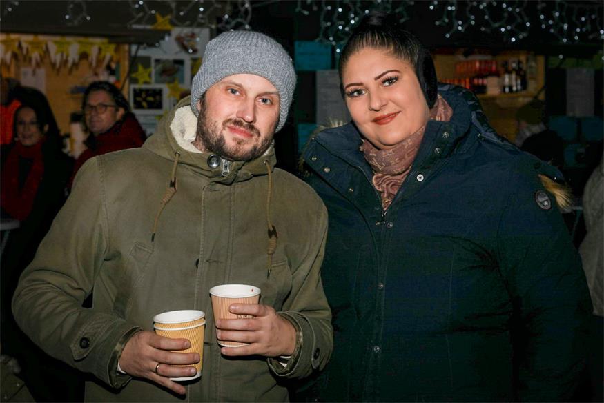 Adventdorf Parndorf startet mit Musik, Lichterglanz und erstem Schnee