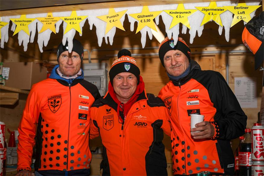 Adventdorf Parndorf startet mit Musik, Lichterglanz und erstem Schnee
