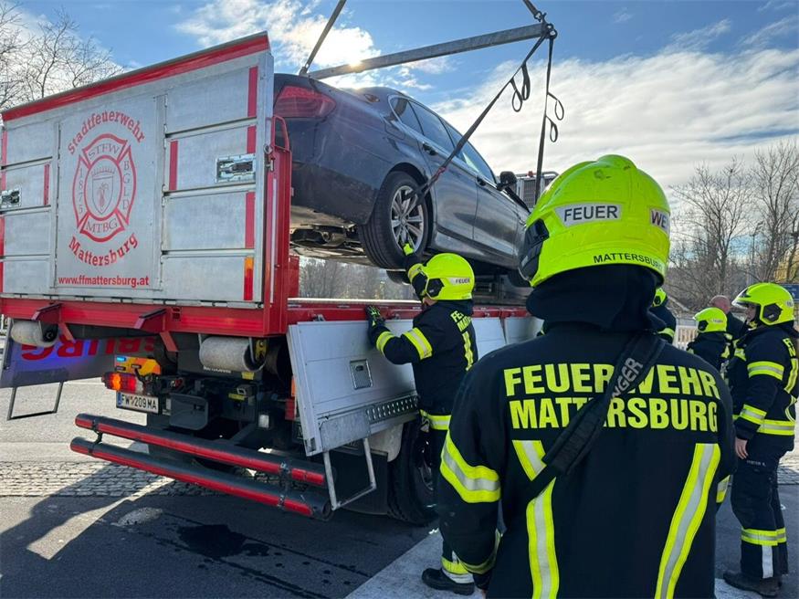 Mattersburg: Crash auf Kreuzung