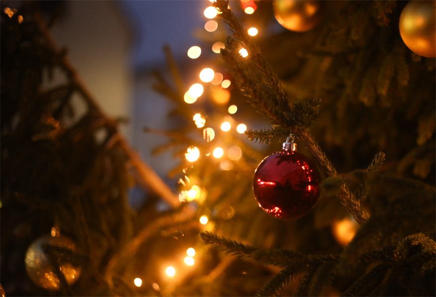 Erster Saisonauftritt des Nikolaus am Adventmarkt in Winden am See
