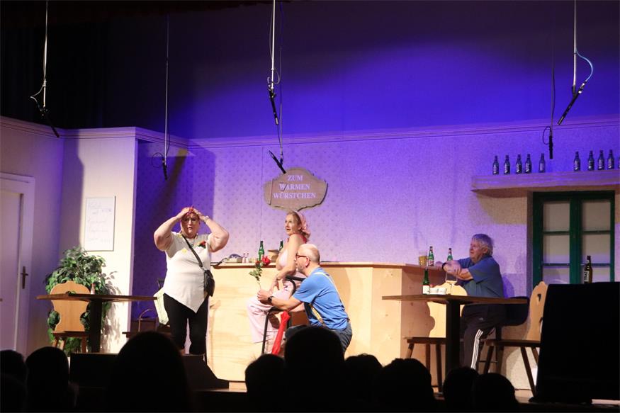 Theater in Neudörfl: Premiere strapazierte gehörig die Lachmuskeln
