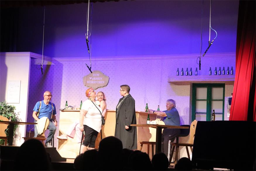 Theater in Neudörfl: Premiere strapazierte gehörig die Lachmuskeln