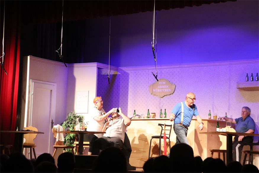 Theater in Neudörfl: Premiere strapazierte gehörig die Lachmuskeln