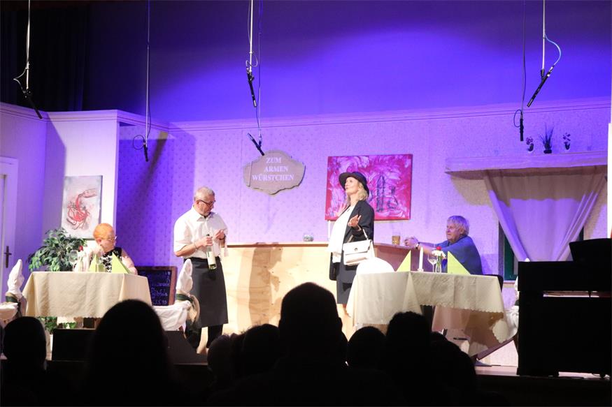 Theater in Neudörfl: Premiere strapazierte gehörig die Lachmuskeln