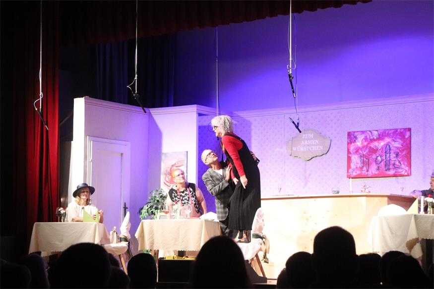 Theater in Neudörfl: Premiere strapazierte gehörig die Lachmuskeln