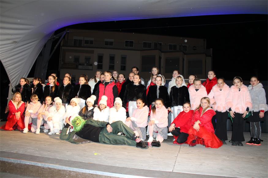 Mit Schwung, Charme und Schneeflocken in den Advent in Oberpullendorf