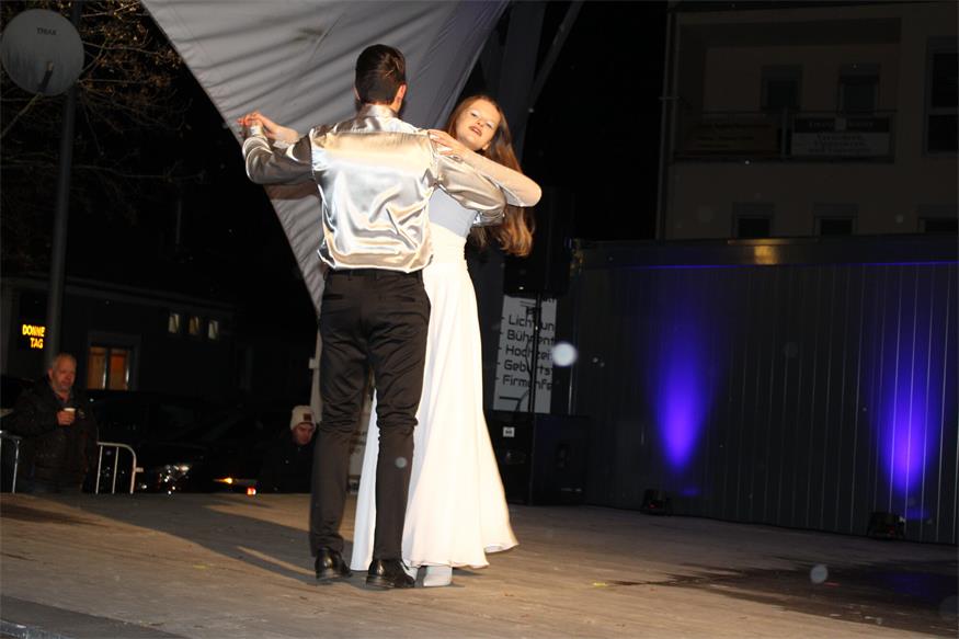 Mit Schwung, Charme und Schneeflocken in den Advent in Oberpullendorf