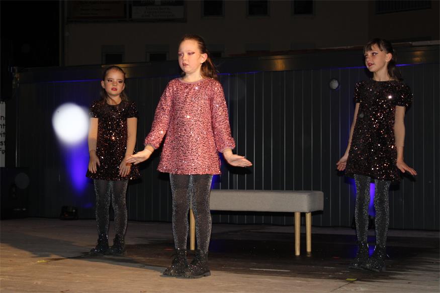 Mit Schwung, Charme und Schneeflocken in den Advent in Oberpullendorf