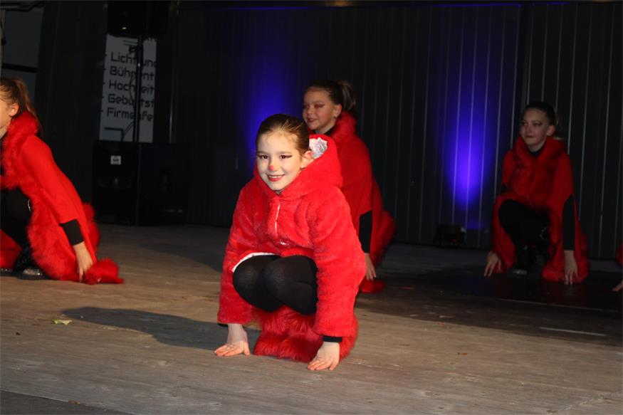 Mit Schwung, Charme und Schneeflocken in den Advent in Oberpullendorf