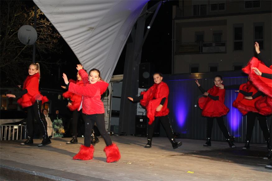 Mit Schwung, Charme und Schneeflocken in den Advent in Oberpullendorf