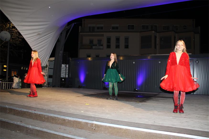 Mit Schwung, Charme und Schneeflocken in den Advent in Oberpullendorf