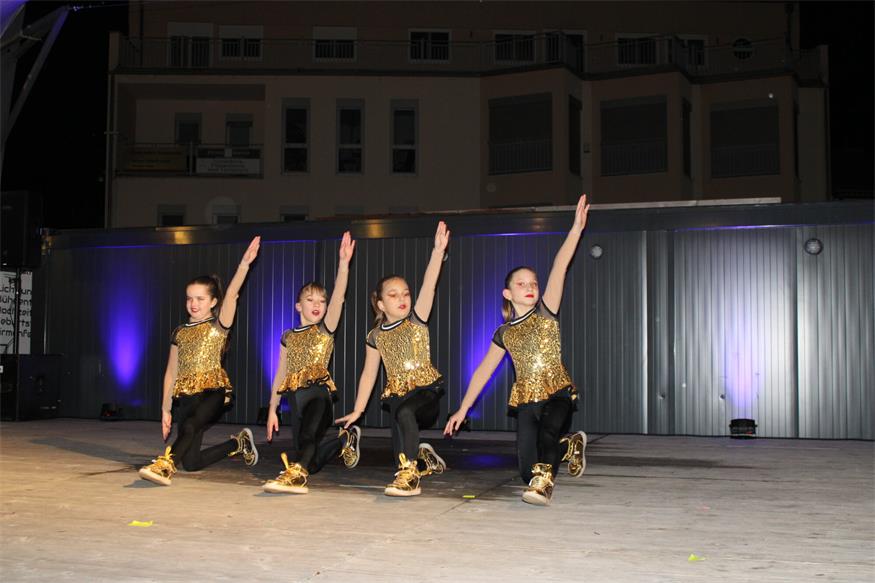 Mit Schwung, Charme und Schneeflocken in den Advent in Oberpullendorf