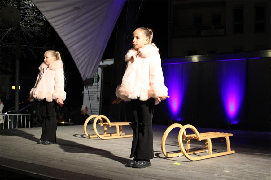Mit Schwung, Charme und Schneeflocken in den Advent in Oberpullendorf