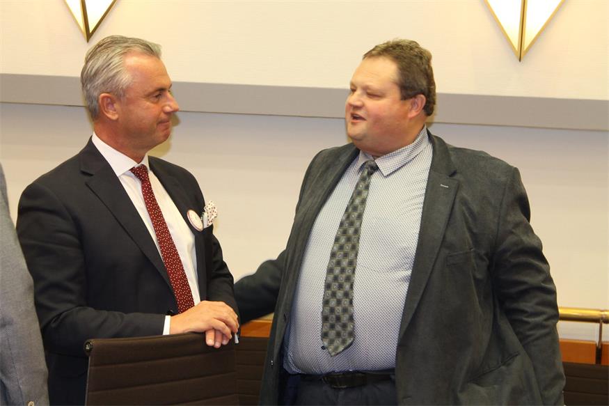 Kein Misstrauen nach Doskozils Budgetrede: Nur 15 standen auf