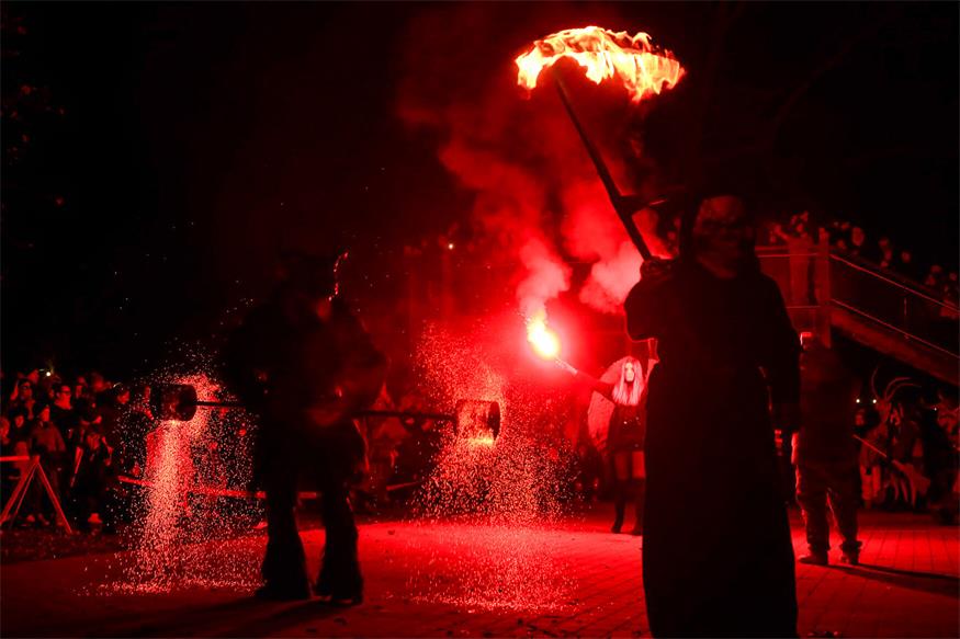 Podersdorf: Eislaufvergnügen und Perchtenlauf