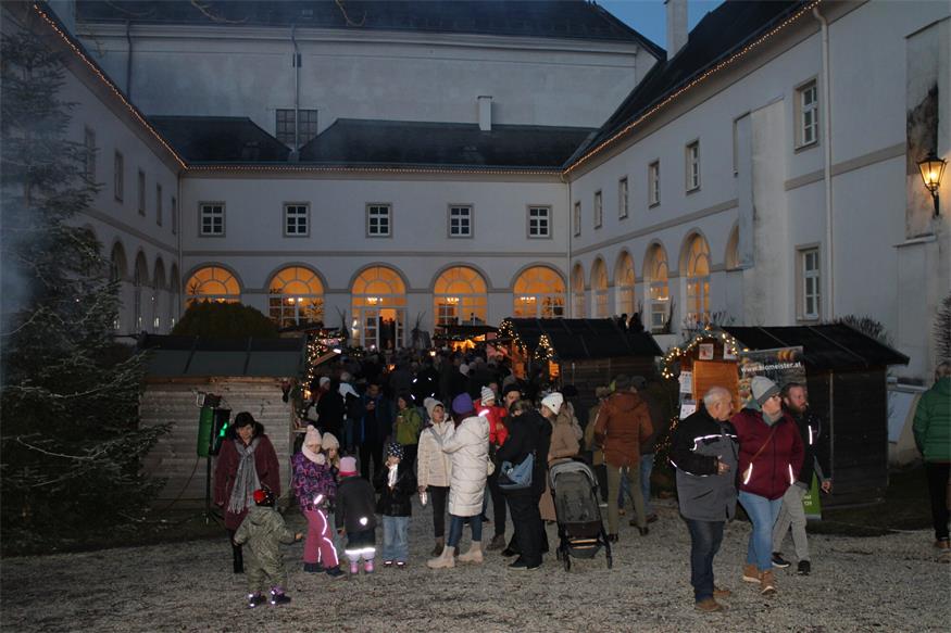 Tradition, Kulinarik und Kostbares am Lockenhauser Adventmarkt