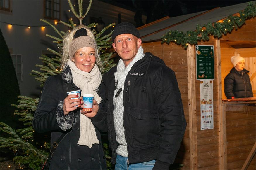 So schön glänzt der pannonische Weihnachtsmarkt in Halbturn