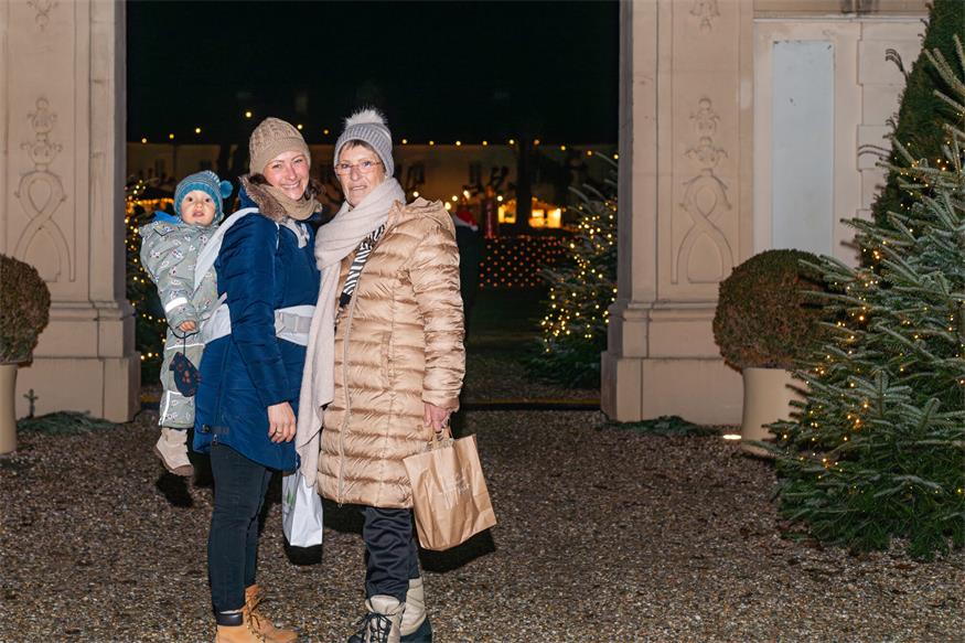 So schön glänzt der pannonische Weihnachtsmarkt in Halbturn