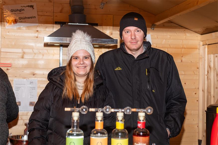 So schön glänzt der pannonische Weihnachtsmarkt in Halbturn