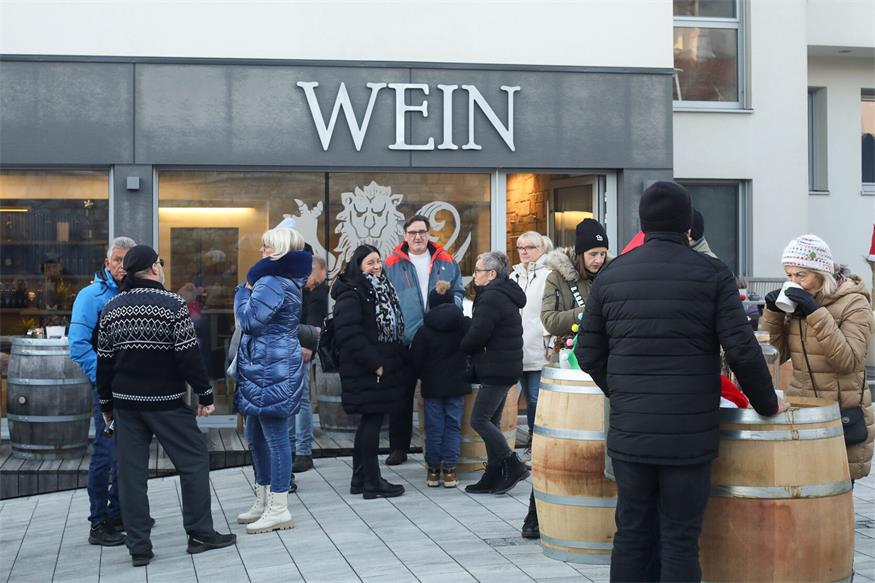 Neusiedl: Adventzauber im Weingut Königshofer