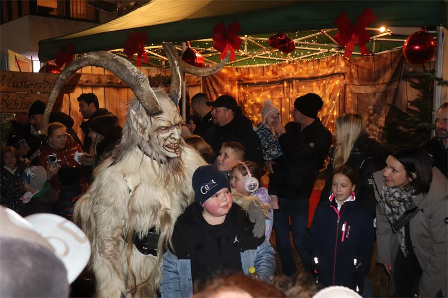 Mattersburger Weihnachtsmarkt wurde am Freitag eröffnet