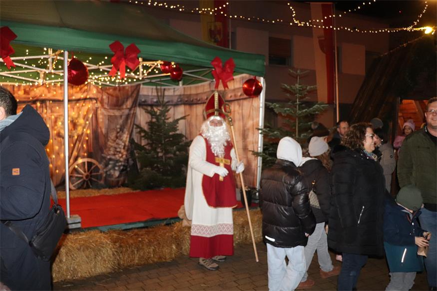Mattersburger Weihnachtsmarkt wurde am Freitag eröffnet