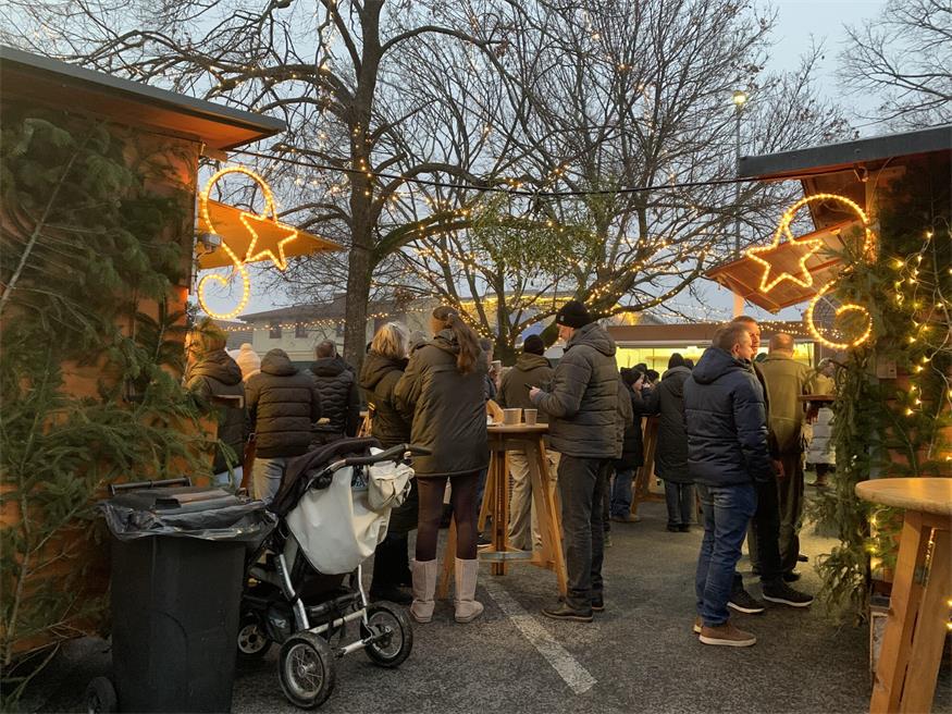 Weihnachtsfreude beim Adventzauber der Lackendorfer Vereine