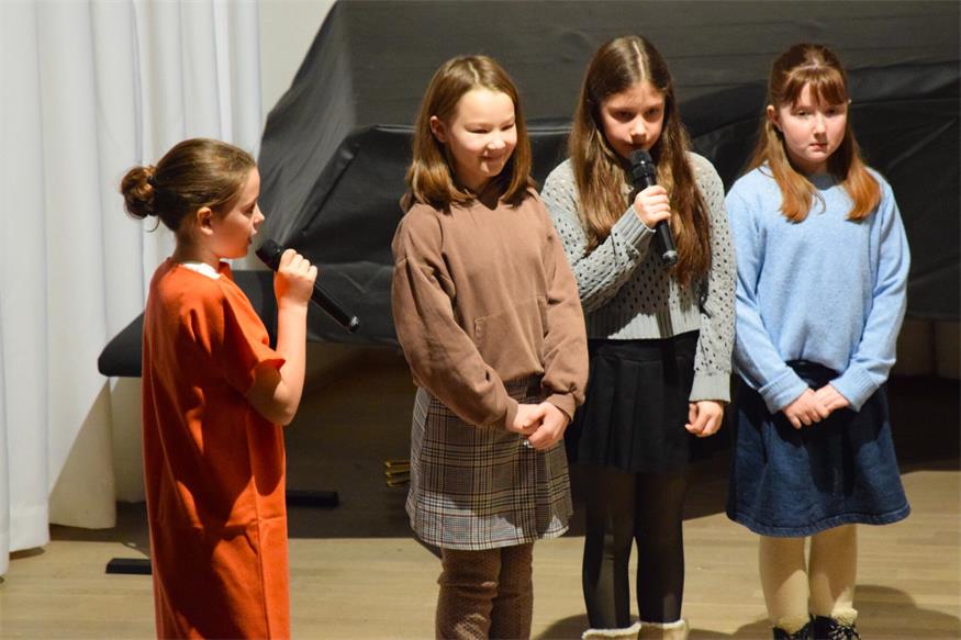 Deutschkreutzer Volksschüler begeisterten mit Singspiel