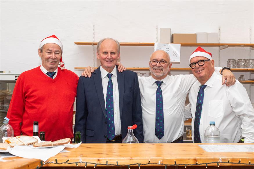 Die TonTauben zwitscherten von „Winter Wonderland“ bis „Drummer Boy“