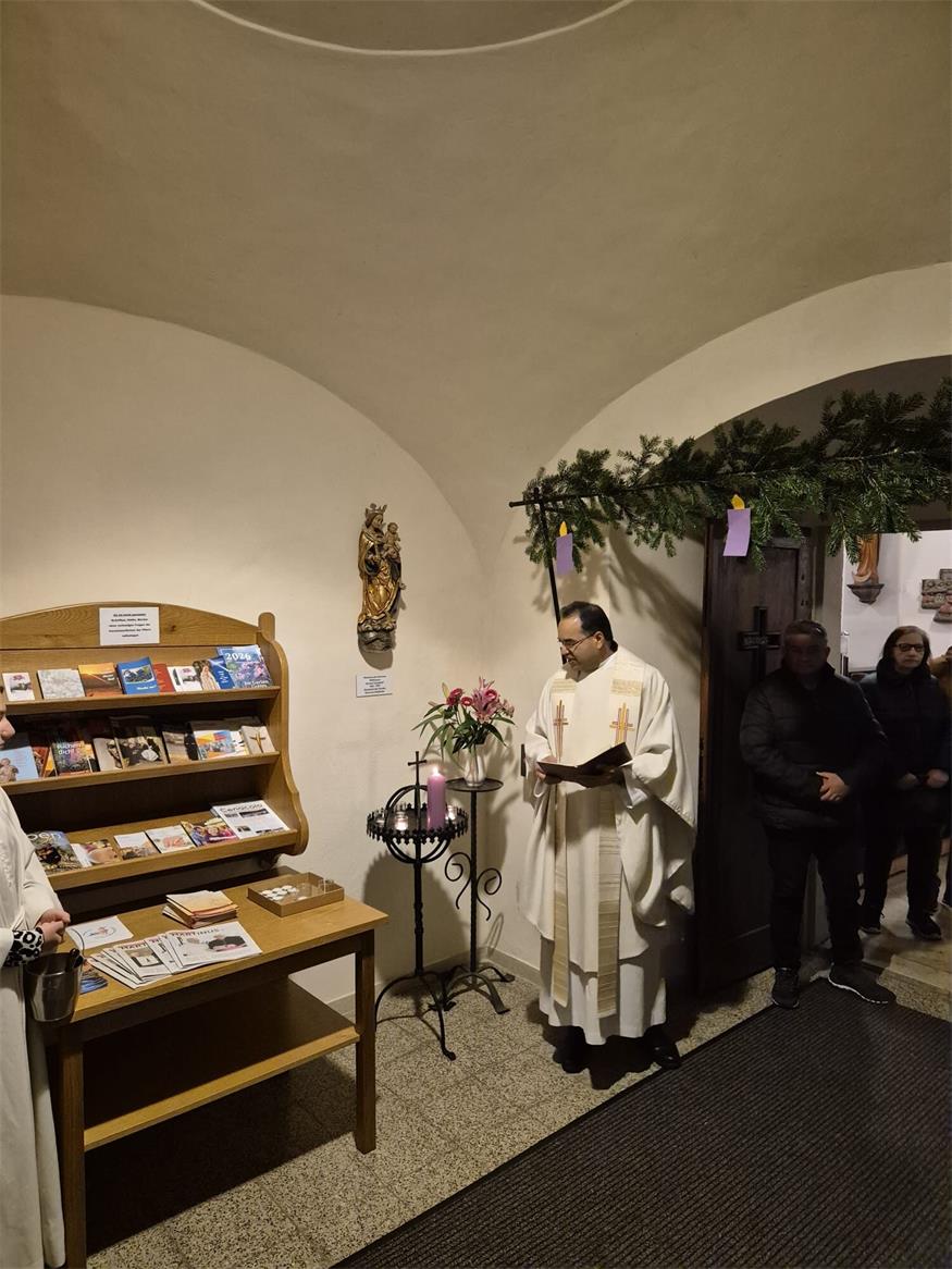 Marienstatue reiste aus der Schweiz in die Neudörfler Pfarrkirche