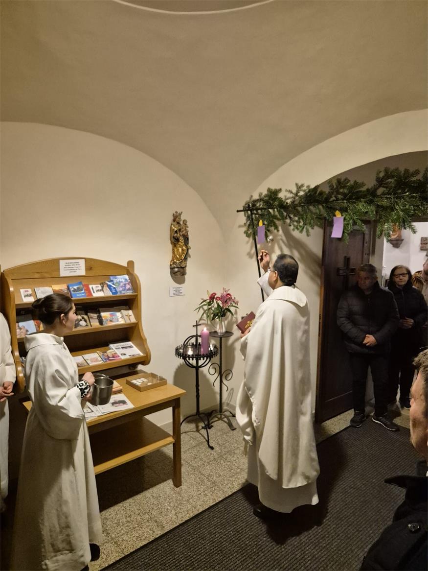 Marienstatue reiste aus der Schweiz in die Neudörfler Pfarrkirche