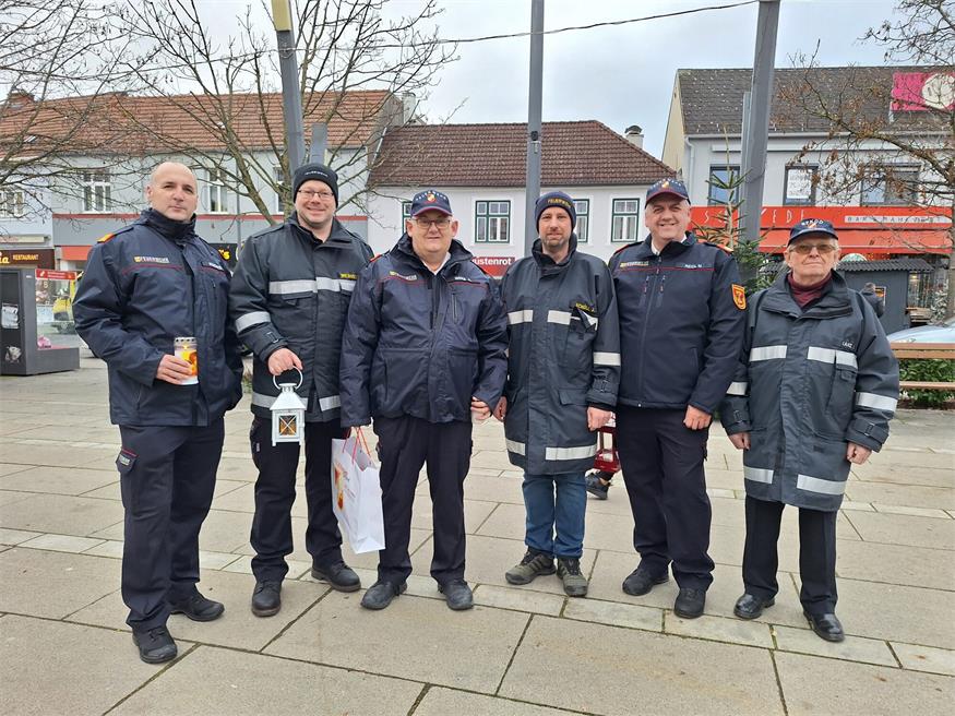 Friedenslicht strahlt vom Oberpullendorfer Hauptplatz in Bezirk hinaus