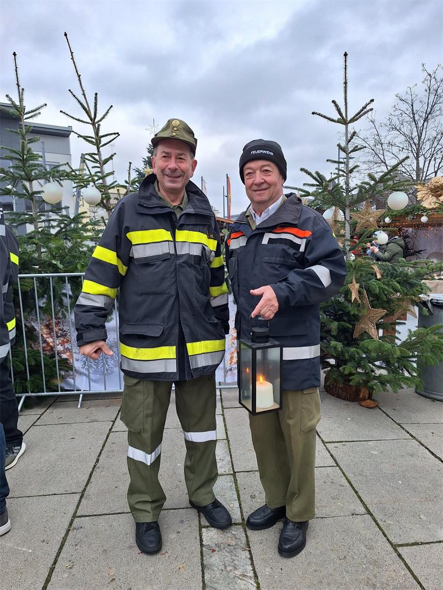 Friedenslicht strahlt vom Oberpullendorfer Hauptplatz in Bezirk hinaus