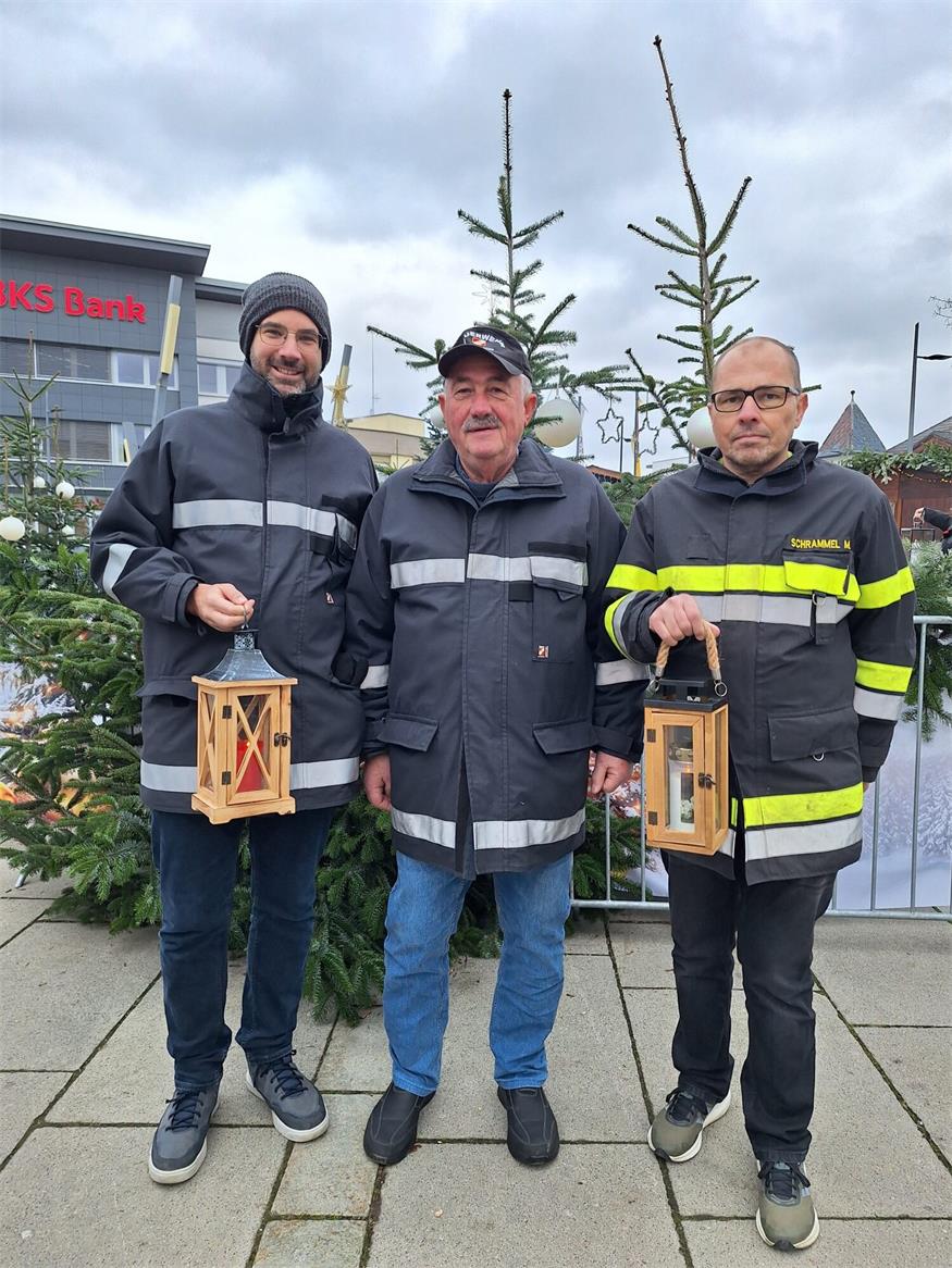Friedenslicht strahlt vom Oberpullendorfer Hauptplatz in Bezirk hinaus